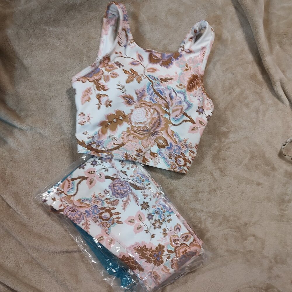 Floral print active wear set